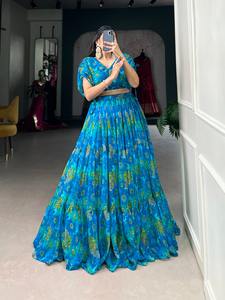 เสื้อผ้าสไตล์โมเดิร์นที่น่าดึงดูดใจจากอินเดียผ้าชีฟอง lehenga choli พิมพ์ลายดอกไม้ - Product Image 3