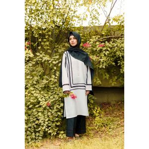 เสื้อเบลาส์และเสื้อเชิ้ตผู้หญิงสีพื้นเรียบหรู - Product Image 6