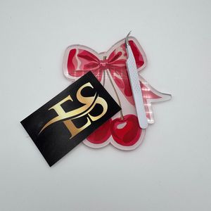 Meilleures ventes : Outil de beauté en acrylique durable avec logo personnalisé, motif cerise, nœud et papillon, avec aimants pour pinces à épiler, réutilisable 2 en 1 - Product Image 3
