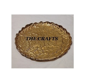 Assiette de service à dessert de qualité deluxe plateau fait à la main en aluminium de forme ronde assiette à feuilles pour mariage - Product Image 1