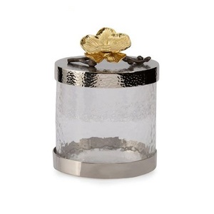 Bocal Mason en verre de créateur de taille moyenne au design exclusif avec couvercle à boutons de forme personnalisée pour la décoration de la cuisine Bocal Mason en verre - Product Image 3