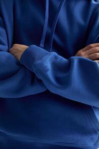 Sudadera con capucha de gran tamaño azul egipcio para hombre, sudaderas térmicas de algodón 100% para la temporada de invierno con cuello con capucha de encaje y bolsillos de manguito - Product Image 5