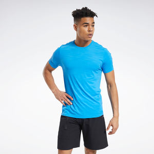 เสื้อยืดคอกลมสำหรับผู้ชายผ้าคอตตอนแบบสตรีทพร้อมโลโก้ตามสั่งรูปแบบสีทึบ100% มีบริการ OEM - Product Image 1