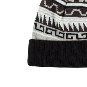 Bonnets en acrylique unisexes chauds et élégants, fabriqués en matière douce, parfaits pour l'hiver, le style décontracté ou la promotion de la marque - Product Image 6