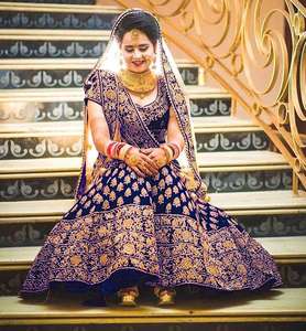 Lembogee lehenga เจ้าสาวกำมะหยี่หรูหราพร้อมงานปักหนักและลูกไม้ Moti dupatta เปิดตัวใหม่ชุดแต่งงานสำหรับปาร์ตี้ - Product Image 2