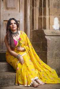 Sari de nueva tendencia con trabajo de moda bordado Traje único en blusa pesada de organza Ropa india y pakistaní - Product Image 4