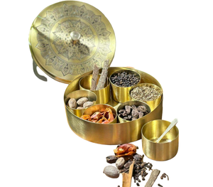 Boîte à épices ronde en laiton pour restaurants, vente en gros, compacte, avec couvercle décoratif, artisanale - Product Image 5