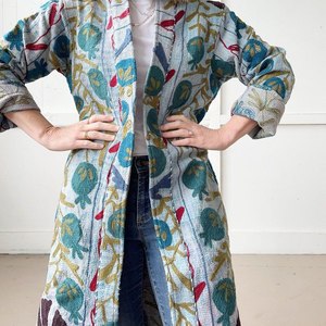 Vintage Suzani Embroidered <b>Kantha</b> Cotton Quilt <b>Jacket</b> with Long Pockets One Size Fits All - Product Image 3
