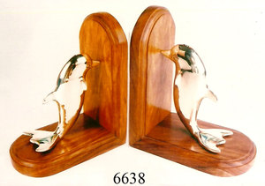 Proveedor mayorista indio Gimble náutico Metal y Brújula de madera Sujetalibros par artesanías de Metal elegantes para decoración y organización del hogar - Product Image 5