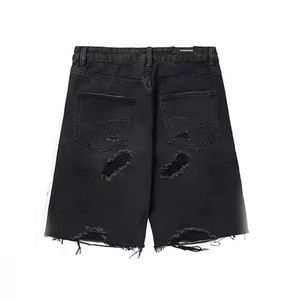 Pantalones cortos de mezclilla oversize para hombre, negros, de corte holgado, con 3 rayas blancas en el lateral, desgastados, con dobladillo sin rematar, estilo casual de tiro alto - Product Image 5