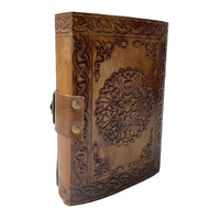 Vente en gros de livre de sorts gothique vintage à couverture rigide diable soleil et lune couverture en cuir gaufré à la main serrure C pour hommes et femmes