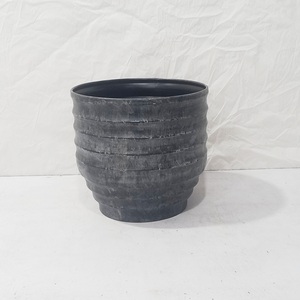 Pot de fleurs moderne en métal noir, finition martelée, pour intérieur et extérieur, pot décoratif en fer pour la maison, le jardin, l'hôtel - Product Image 4