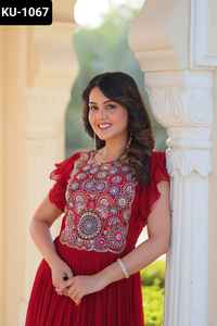 Nuevo diseñador de ropa de boda para mujer y función de Festival, bordado pesado y trabajo de secuencia, vestidos Anarkali Georgette para mujer - Product Image 2