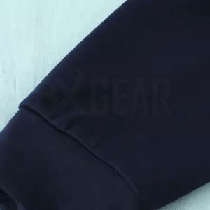 Sudadera con capucha de diseño simple para hombre, diseño inspirado en la ropa de calle con bolsillos laterales y Capucha con cordón - Product Image 4