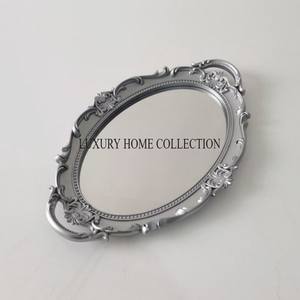 Elegante bandeja de espejo de vidrio de metal hecha a mano con detalles antiguos para una lujosa decoración del hogar y propósitos de servicio elegantes. - Product Image 2