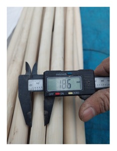 Estaca de Ratán Natural de la Mejor Calidad, Precio de Fábrica, Poste Redondo Hecho con Materias Primas Vietnamitas - Product Image 1