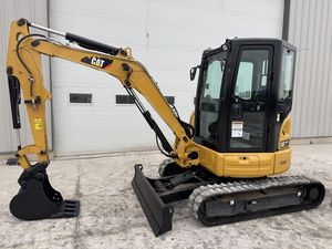 Mini-excavatrice Caterpillar CAT 303.5E2 CR haute puissance, haute performance de terrassement, équipement de construction CAT fiable - Product Image 4