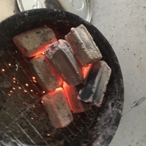 BRIQUETAS DE CARBÓN HEXAGONAL DE BIWOOD COMPANY VIETNAM, CARBÓN DE ALTA CALIDAD, DE LARGA QUEMA Y SIN EXPLOSIÓN - Product Image 3