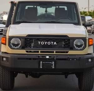 Toyota LandCruiser Pick up LC79 2025, Turbo Diesel, Boîte de vitesses automatique, Volant à gauche, Full Option LX-Z1, 4.0L ESSENCE V6 A/T - Product Image 1