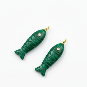 Dijes de Peces Tallados en Malaquita de Alta Calidad, 10x30mm, Chapados en Oro, Cuentas de Piedras Preciosas de Malaquita para la Fabricación de Joyas al por Mayor - Product Image 3