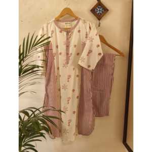 Conjunto de 2 Kurta para Mujer con Estampado a Mano de Tesoro Marino y Rayas - Product Image 4