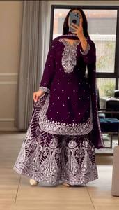 NUEVO TRADICIONAL CONJUNTO FESTIVO DE SHARARA Y PLAZO CON BORDADO DE ENCAJE DE LUJO Y DUPATTA DE SEDA CHIFFON PESADA - Product Image 4