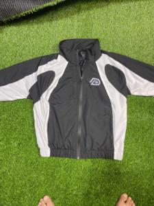 2025 OEM vêtements de sport personnalisés hommes entraînement en plein air coupe-vent imperméable léger en nylon vestes hommes - Product Image 1