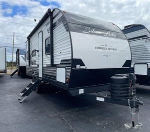 Nuevo Modelo 2025 East To West Silver L-a-k-e 2300RD Autocaravana de Camping, Último Modelo - Product Image 1