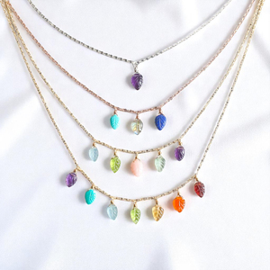 Péridot feuille sculpture pendentif à breloque sculpture à la main pierre précieuse pendentif bijoux breloque en pierre naturelle - Product Image 3