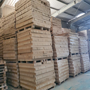 Uso de bloques de astillas de madera para tablero de partículas hueco de pie de paleta de madera comprimido, muchos tamaños hechos en bloque de aserrín de Vietnam - Product Image 4