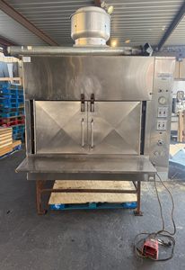 Fumoir rotatif à chargement par l'extrémité Ole Hickory Pits El-ib Ng avec interrupteur au pied |   Barbecue fumoir commercial Model EL avec grilles rotatives en promotion - Product Image 2
