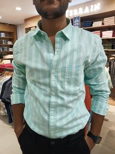 เสื้อเชิ้ตลำลองลายทางเข้ารูปผ้าฝ้าย100% สำหรับผู้ชายระบายอากาศได้ดีเป็นมิตรกับสิ่งแวดล้อมพร้อมกระดุมปิดสำหรับฤดูร้อน - Product Image 2