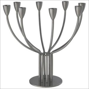 Support de pilier en forme de tête de cerf majestueuse en argent. Centres de table de luxe disponibles à prix de gros. - Product Image 5