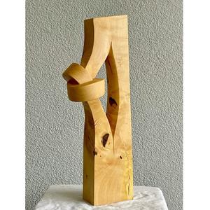 Sculpture en bois de haute qualité pour l'entrée de la maison ajoutant un attrait artistique unique et une atmosphère esthétique accueillante - Product Image 4