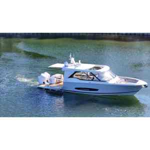 2025 Regal LX43 Ultimate Luxury Cruiser 1200 HP con Motor Fuera de Borda Mercury - Product Image 1