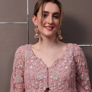 ชุดผ้าทอจาก georgette salwar kameez บน plazo dupatta ที่มีลำดับด้ายและหมุดย้ำการทำงานสำหรับงานปาร์ตี้ในโอกาสต่างๆ - Product Image 1