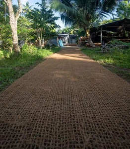 เสื่อใยมะพร้าวแบบบีบอัดแผ่นปูม้สุทธิแผ่นใยใยมะพร้าวสำหรับการเกษตรสำหรับกลางแจ้งสำหรับสัตว์สำหรับพืช - Product Image 5