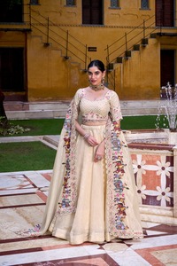 Lehenga Choli Tradicional India de Poliéster, Diseño Neeta, Reversible y Elástico, para Mujer, Ropa de Fiesta, Diwali - Product Image 2