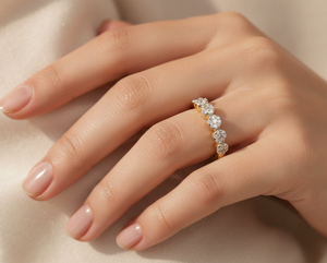 Anillo de Diamantes Redondos de 7 Piedras en Oro para Mujer, Compromiso y Boda - Product Image 5