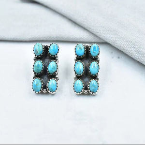 Pendientes hechos a mano de turquesa Mojave, pendientes de poste de plata esterlina para mujer - Product Image 3