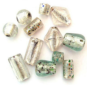 Mélange de perles de verre fantaisie de conception supérieure couleur blanche grand trou pour la fabrication de bijoux disponible à un prix raisonnable - Product Image 1