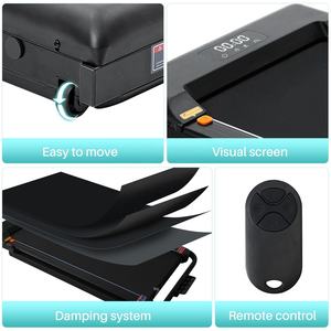 הליכון מתקפל חשמלי מיני עם מסגרת פלדה ופלסטיק, פונקציית הרפיית שרירים, צג תצוגה (זמן, קלוריות) לשימוש ביתי - Product Image 3