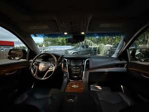 NEATLY usado 2016 Ca_dillac Esca_la_de Lujo 4WD - Product Image 2