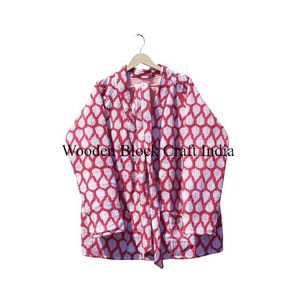Veste en coton indien faite à la main pour femmes, patchwork matelassé, couture Kantha, design floral réversible, style confortable pour l'hiver - Product Image 1