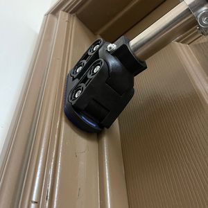 Barra per Trazioni in Acciaio da Porta per Allenamento di Forza, Attrezzatura per Workout Domestico con Installazione Senza Viti, Funzione Orizzontale - Product Image 4