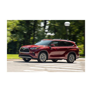 Toyota Highlander SUV 2024 con Interior de Cuero Oscuro, Opciones de Motor Turbo de 4L y 8L a Gasolina y Eléctrico, Transmisión Manual y Automática - Product Image 3