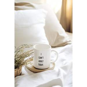 Mug au design minimaliste moderne - 15 oz en argile dolomite, passe au lave-vaisselle, avec inscription amusante 'Je ne peux pas être adulte aujourd'hui' pour les cadeaux d'Halloween - Product Image 1