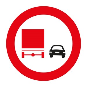 Señal de Tráfico Reflectante TT-28 para Camiones: Prohibido el Paso a Contramarcha con Soporte y Tablero de Advertencia - Product Image 1