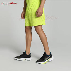 Pantalones cortos para correr para hombre con diseño de dobladillo dividido para un mejor movimiento Pantalones cortos para correr transpirables para hombre - Product Image 2