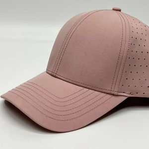 Gorra deportiva Vintage personalizada de 5 paneles con patrón de puntos Velour Terry Fabric Lace Panel Puff Printing para negocios o estilo callejero - Product Image 1